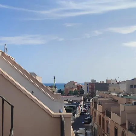 Centrico A Pasos Del Castillo Y La Playa Апартаменты